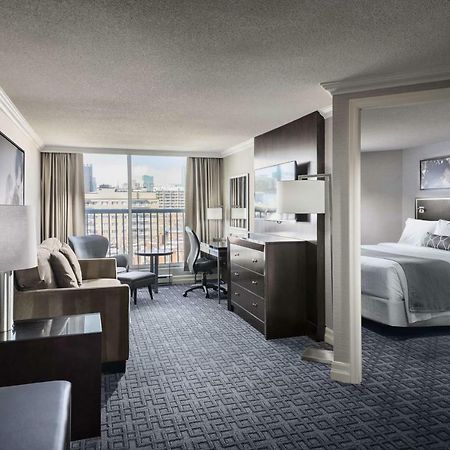 Best Western Plus Ottawa Downtown Suites מראה חיצוני תמונה