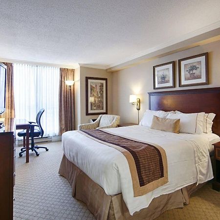 Best Western Plus Ottawa Downtown Suites מראה חיצוני תמונה