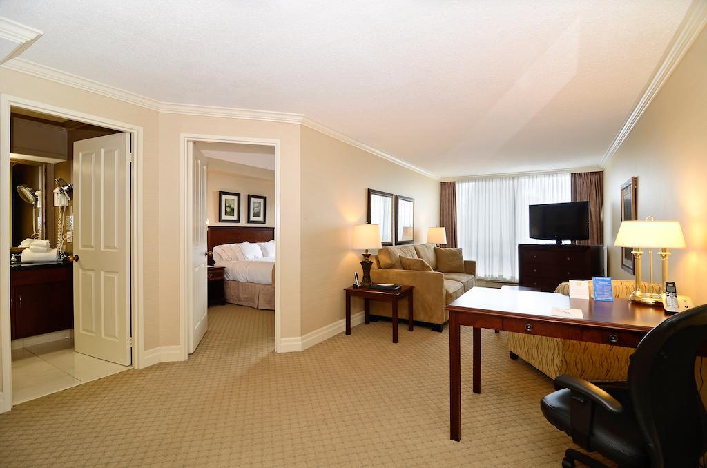 Best Western Plus Ottawa Downtown Suites חדר תמונה