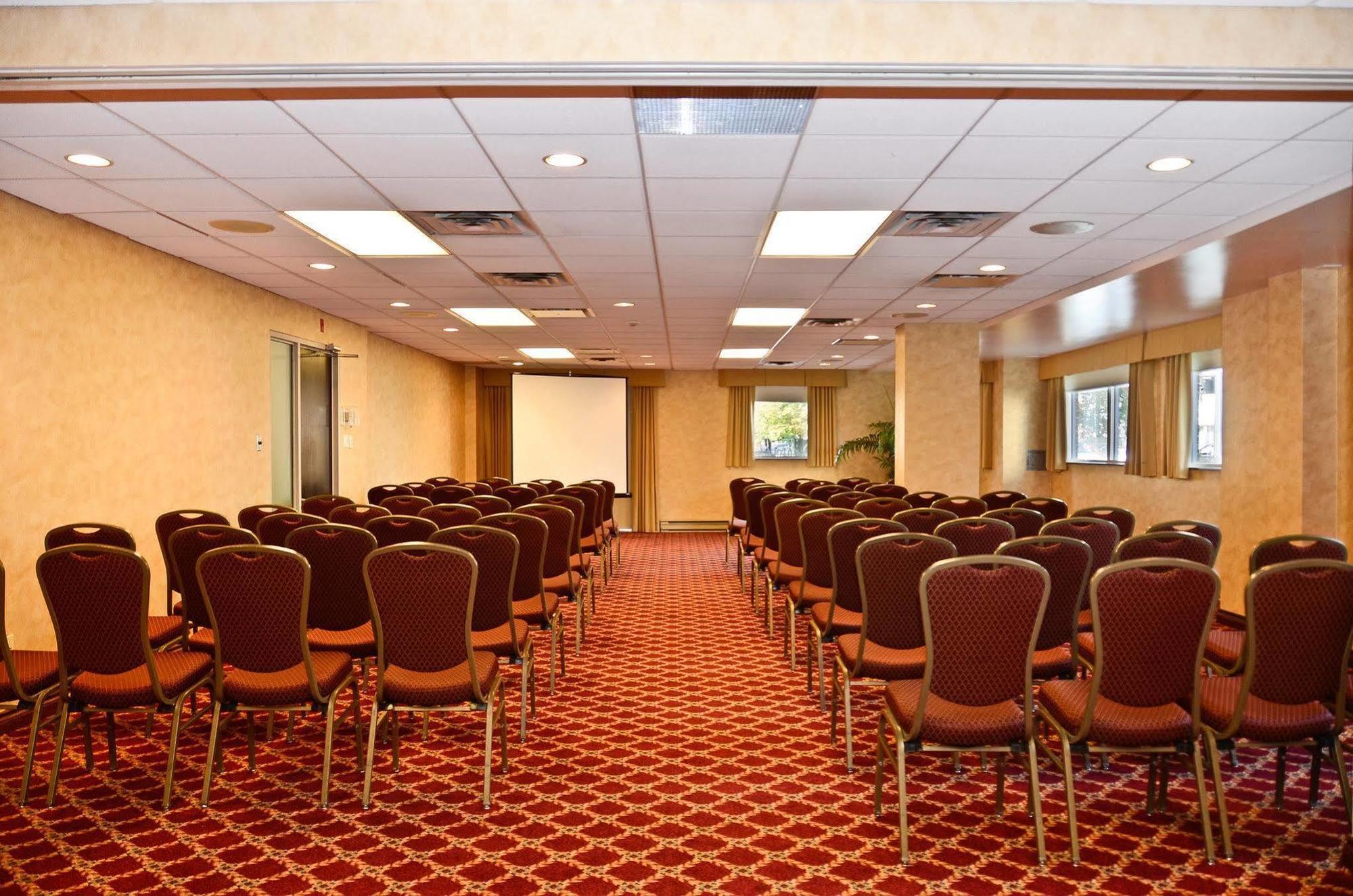 Best Western Plus Ottawa Downtown Suites מראה חיצוני תמונה